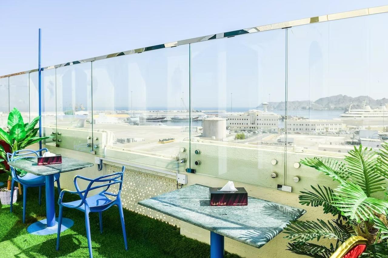 Marina Hotel Mutrah Exterior photo