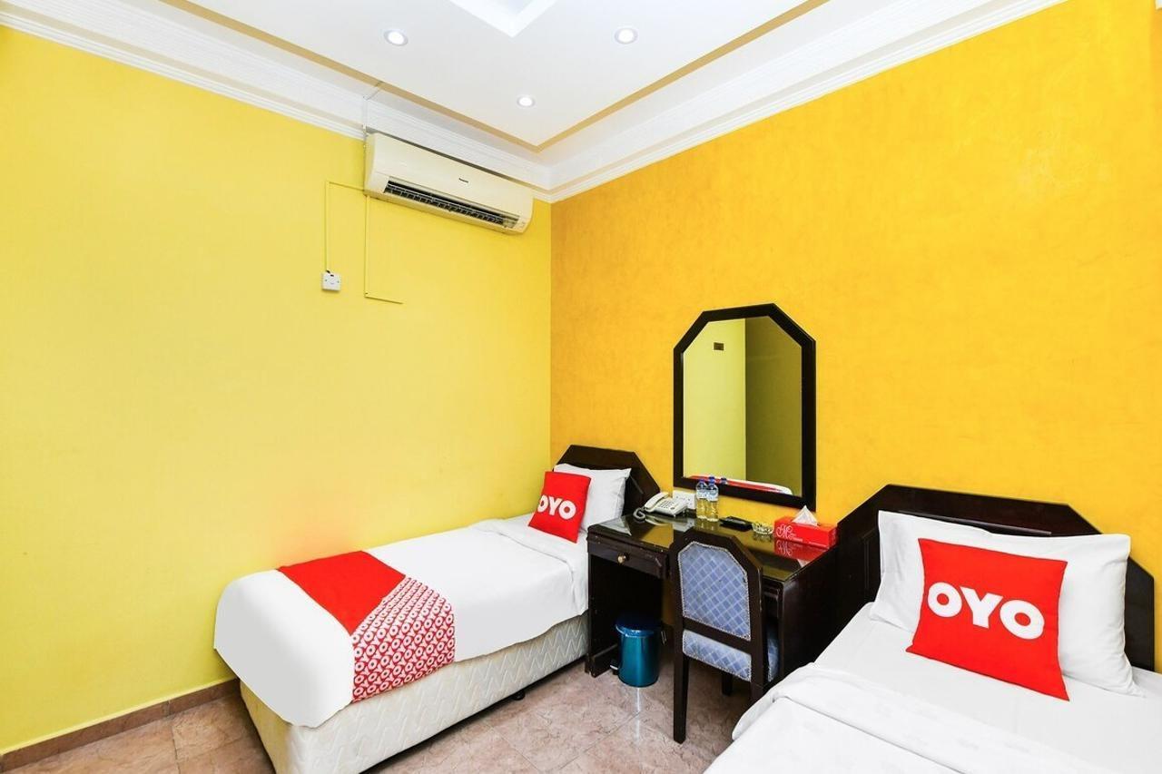 Marina Hotel Mutrah Exterior photo