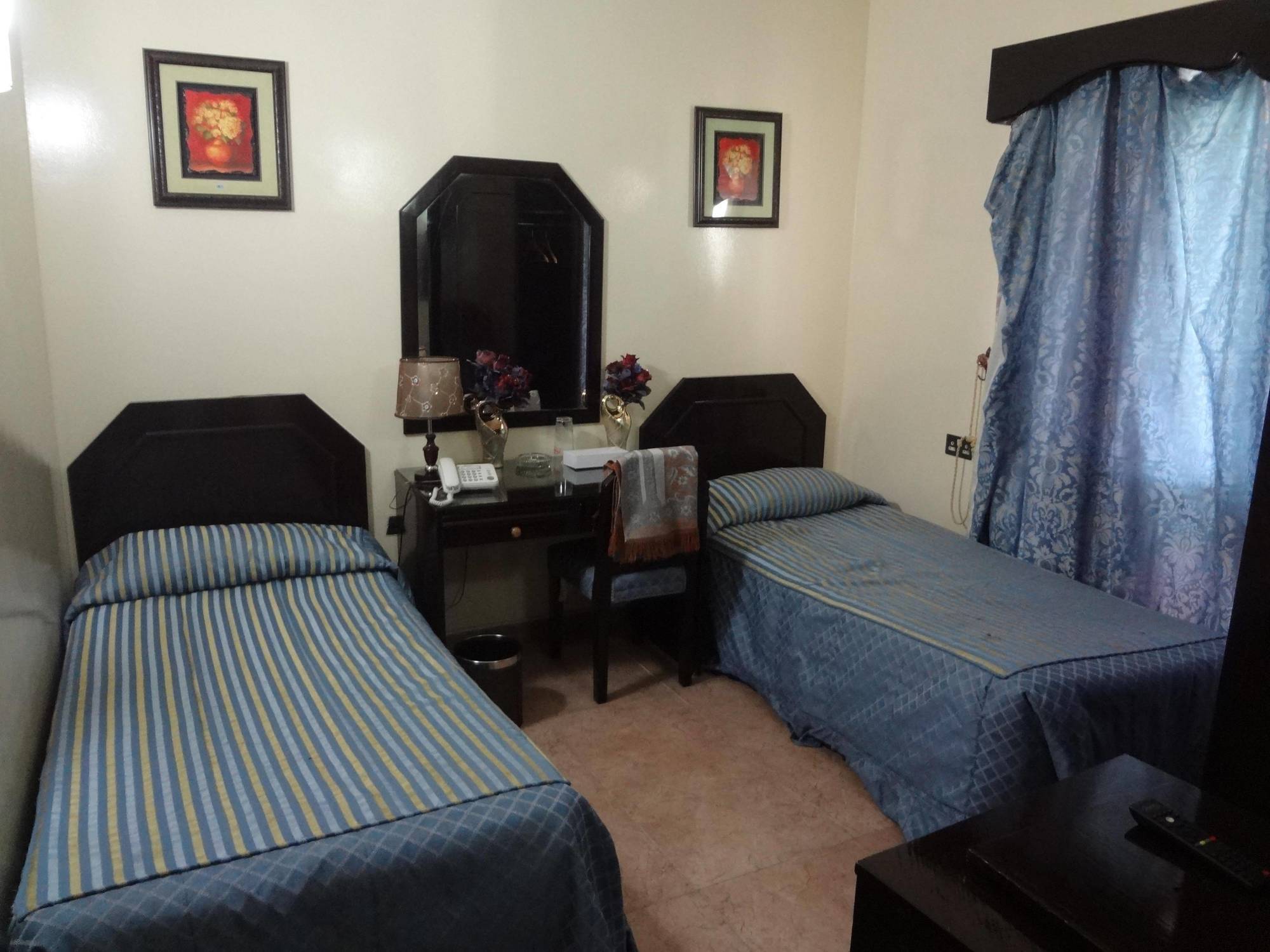 Marina Hotel Mutrah Exterior photo